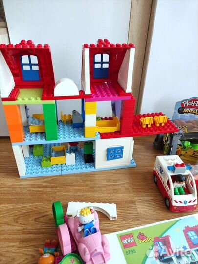 Lego duplo большая больница