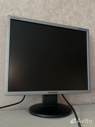 Монитор Samsung