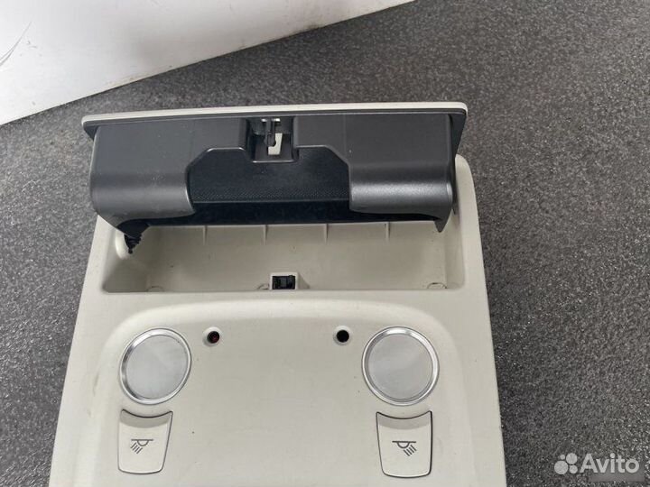 Плафон освещения Audi A4 B8 2.0 tfsi multitronic