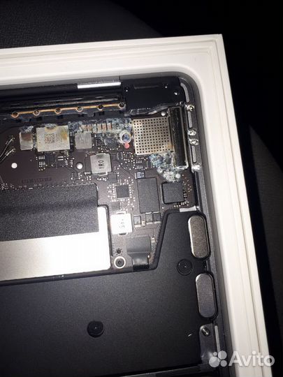 Ремонт техники Apple iPhone, iPad, MacBook