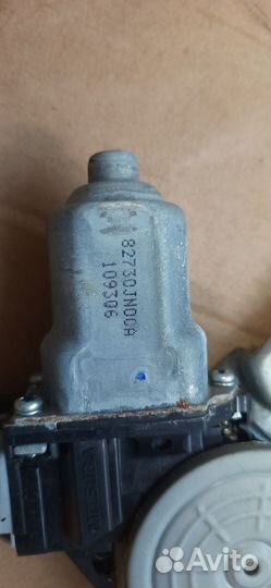 Стеклоподъемник правый Teana J32