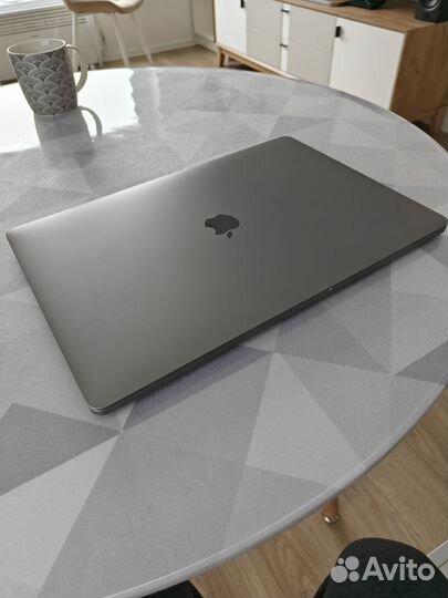 Apple MacBook Pro 16 2019 i9 1tb 16gb