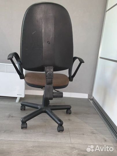 Компьютерное кресло