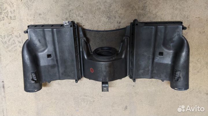 Корпус воздушного фильтра Mercedes W220