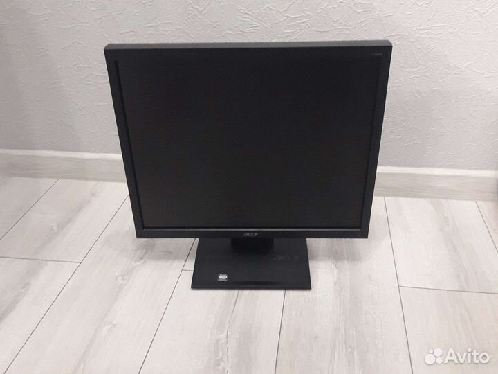 Монитор Acer 19 LCD
