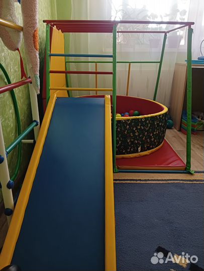 Детский спортивный комплекс + бассейн с шариками