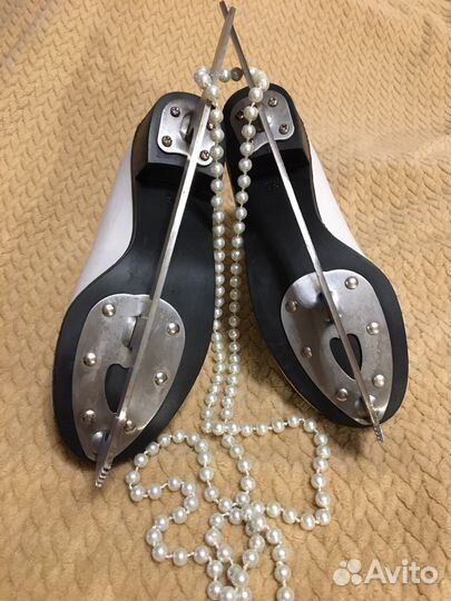 Коньки фигурные 35 размер