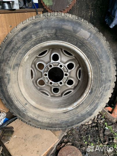 Литой диск r16