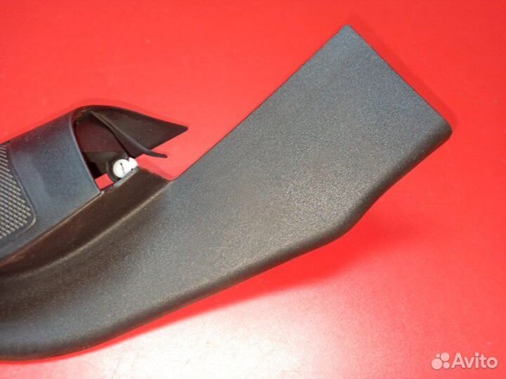 Накладка двери внутренняя передняя правая Ford