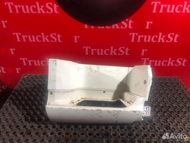 Корпус подножки правый Daf XF106