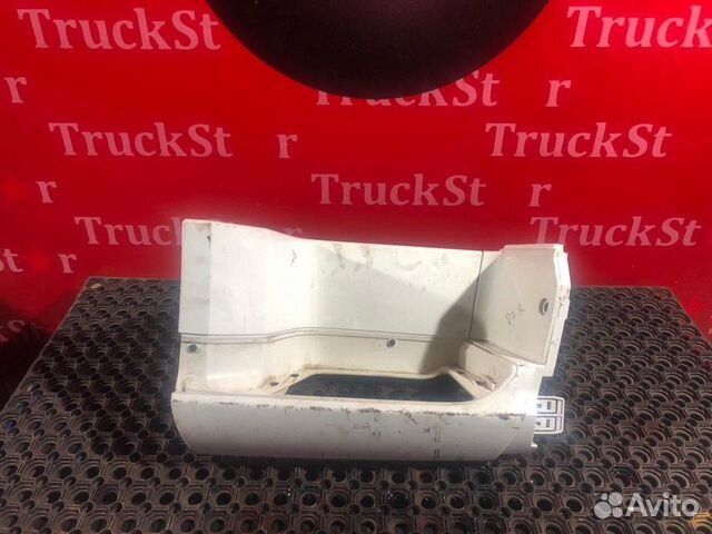 Корпус подножки правый Daf XF106