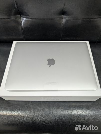 MacBook Pro 13 m1 (2020) 8/256 MDM Silver