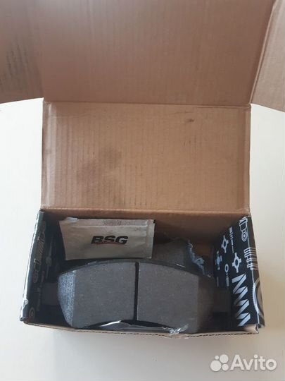 Тормозные колодки - задние BSG 25-200-006