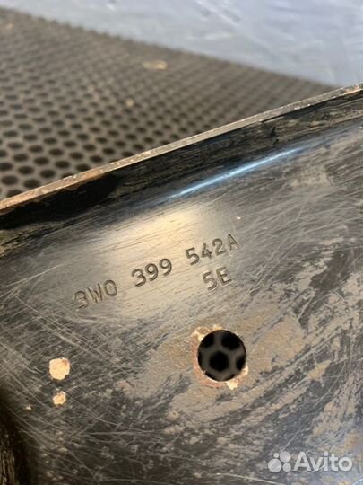 Кронштейн АКПП правый Bentley Continental Flying