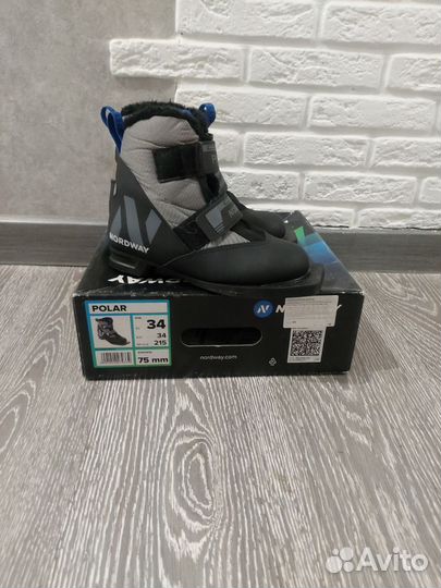 Лыжные ботинки