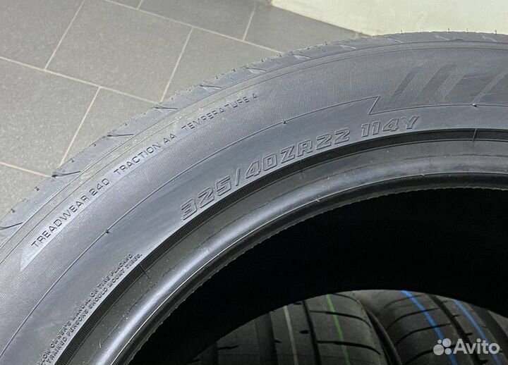 Yokohama Advan Sport V107 285/45 R22 и 325/40 R22 114V