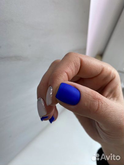 Маникюр и педикюр с покрытием