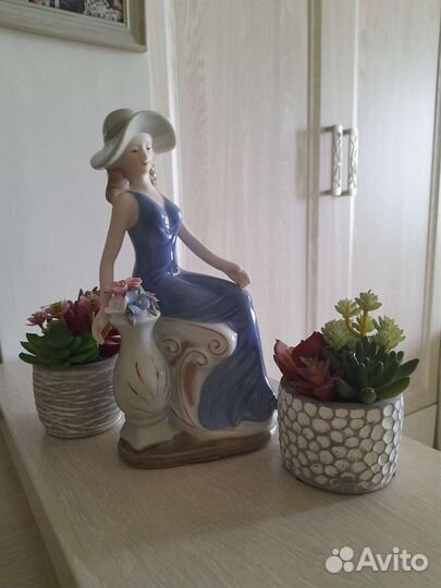 Фарфоровые статуэтки