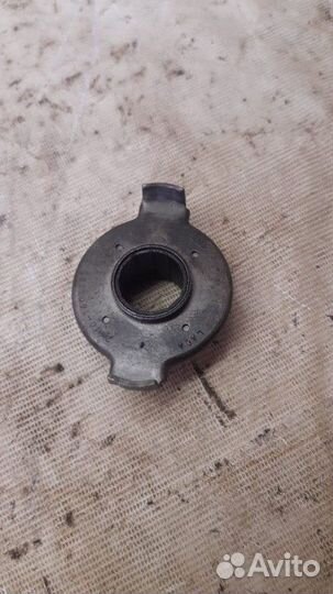 Выжимной подшипник сцепления