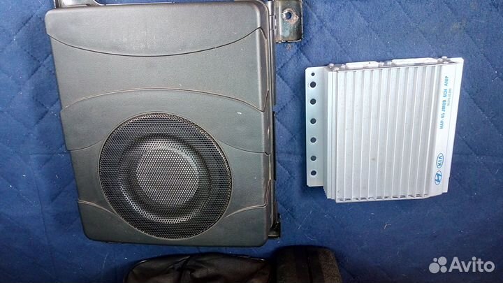 Сабвуфер и усилитель в автомобиль