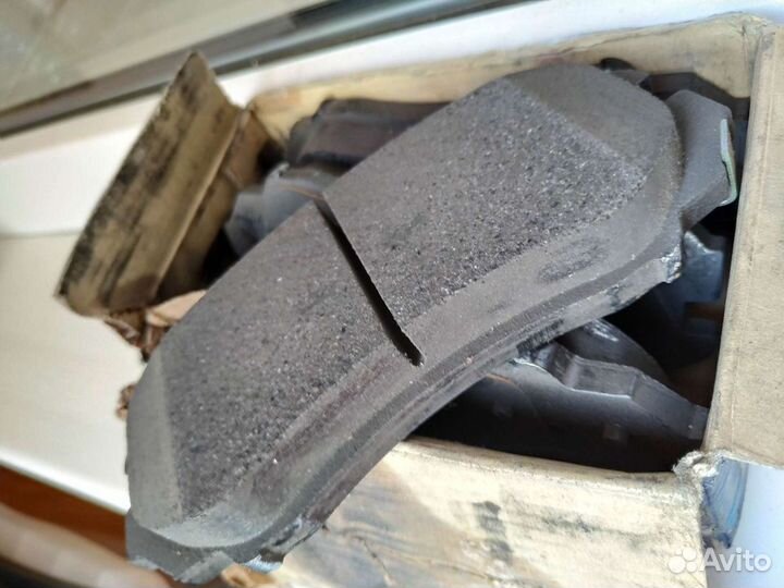 Колодки тормозные дисковые передние, комплект