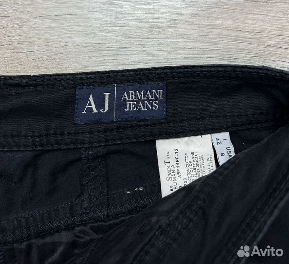 Женские чёрные укороченные брюки Armani