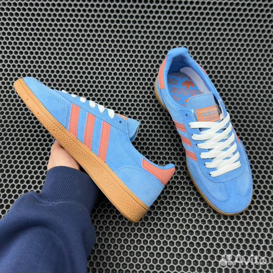 Кроссовки adidas spezial