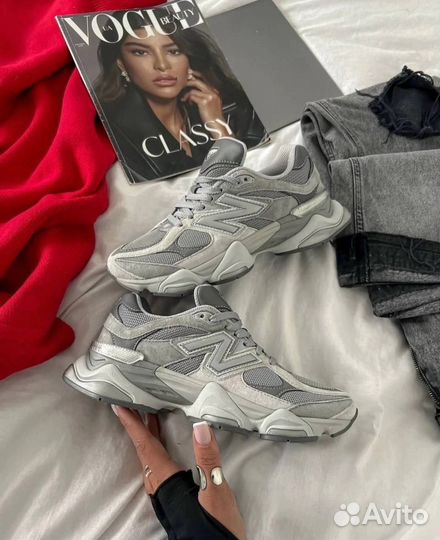 Женские кроссовки New Balance 9060