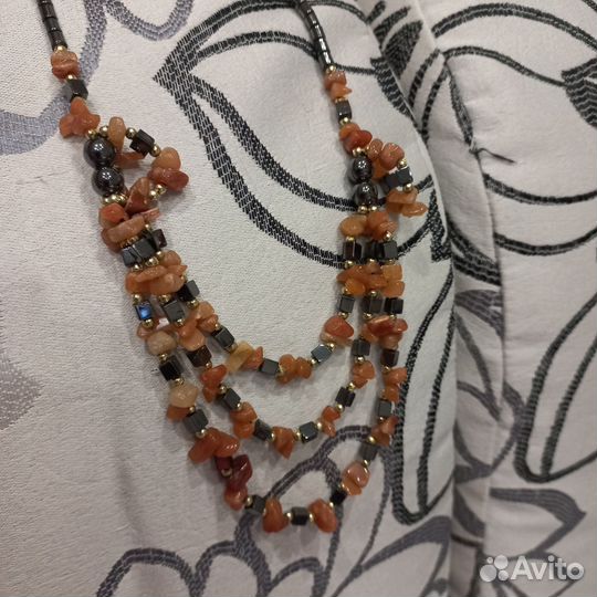 Янтарные бусы