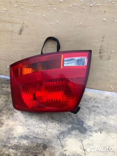 Фонарь задний правый Audi A4 B7 универсал
