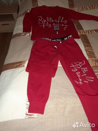 Костюм спортивный