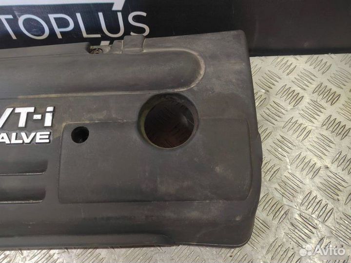 Декоративная накладка двигателя Toyota Corolla