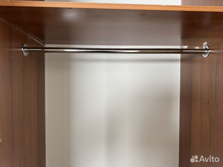 Шкаф распашной