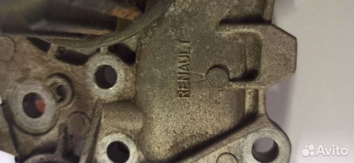 Помпа Renault Logan