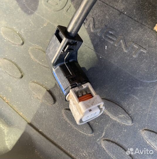 Провод электроручника задний левый Mitsubishi