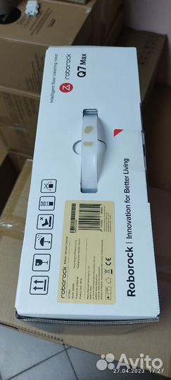 Робот-пылесос Roborock Q7 MAX Global белый/черный