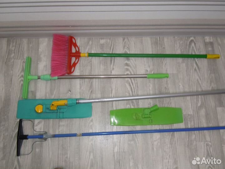 Швабры разные