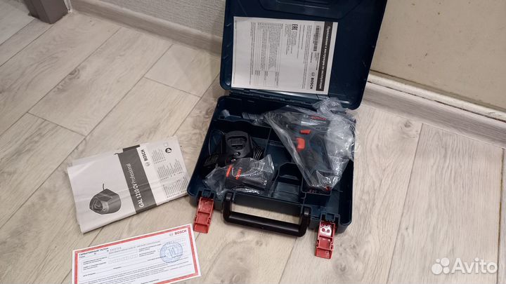 Коробка картонная с подарком: bosch GSB 120 Li