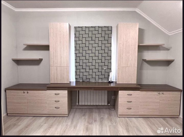 Детская учебная зона у окна под ключ