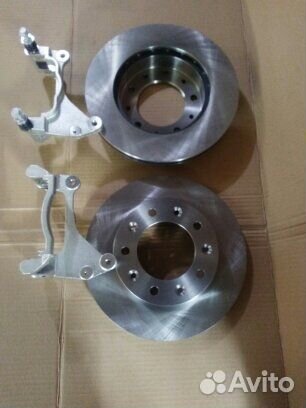 Вентилируемые тормозные диски и скобы для Нивы