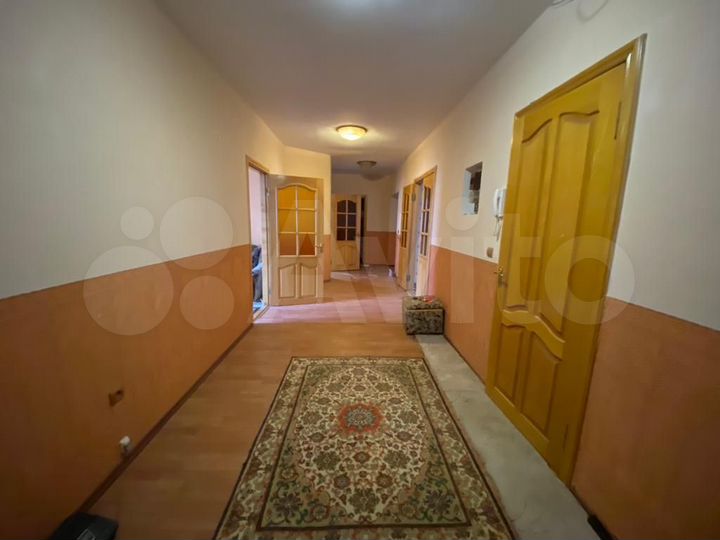 3-к. квартира, 115 м², 3/5 эт.