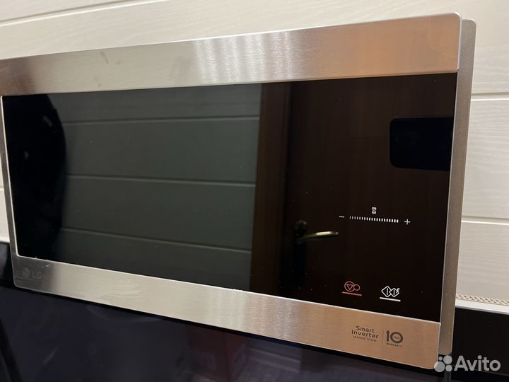 Микроволновка LG-MS2595CIS