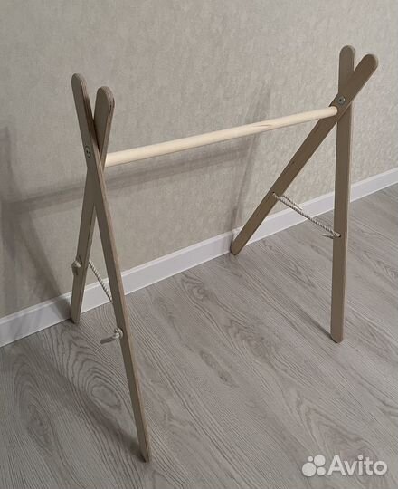 Стойка монтессори для малышей