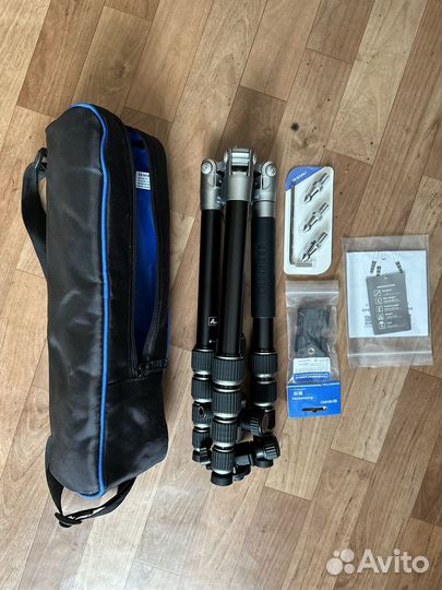 Штатив для фотоаппарата профессиональный