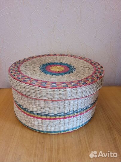 Корзина плетеная с крышкой