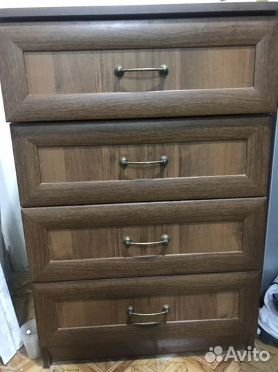 Комоды и тумбы бу