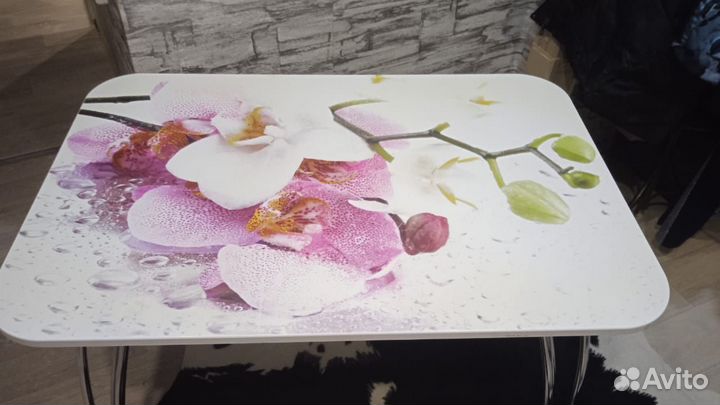 Кухонный стол