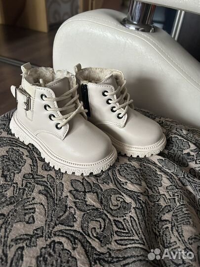 Ботинки демисезонные для девочки 23 размер