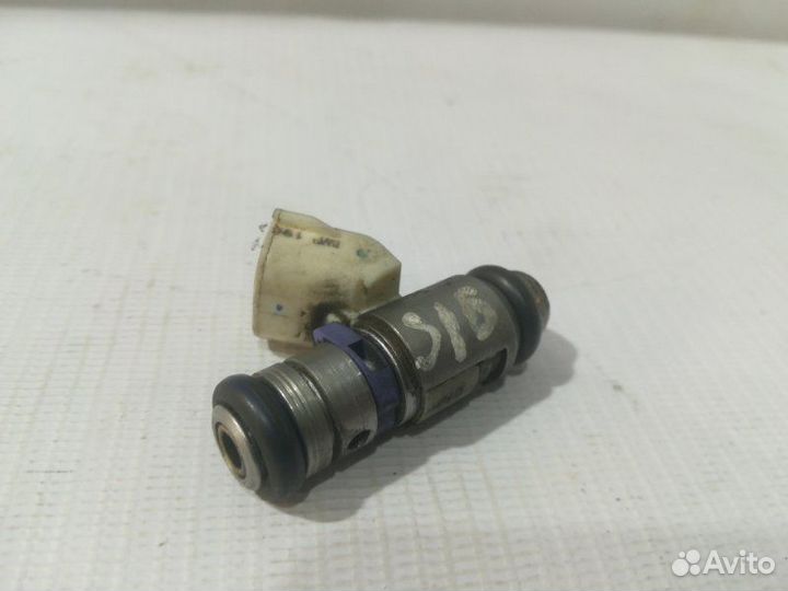 Форсунка топливная Golf 6