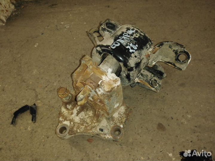 Опора двигателя левая Hyundai Solaris хэтчбэк G4FA